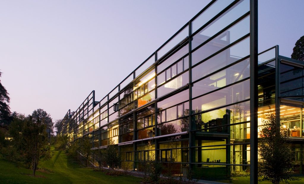 siege-richemont-international-bellevue-ingphi-realisation-nuit-vitree