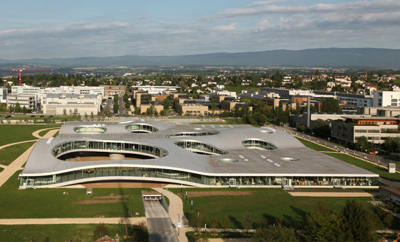 rolex-learning-center-epfl-ingphi-realisation-vue-du-ciel-aerienne